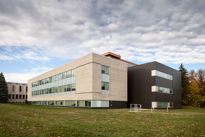 INRS - Centre Armand-Frappier Santé Biotechnologie